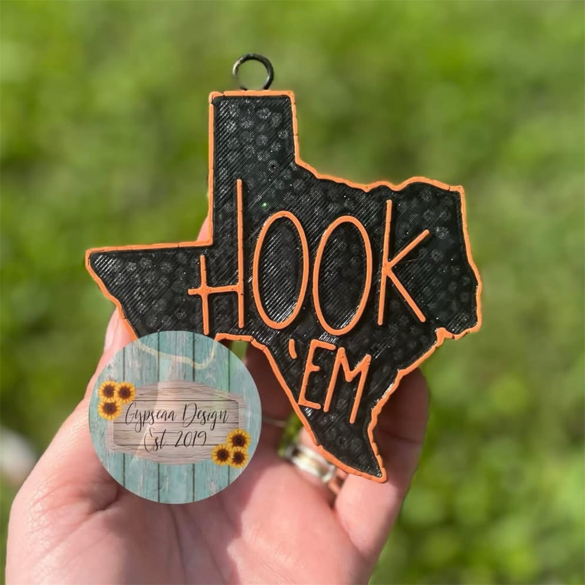 Hook Em