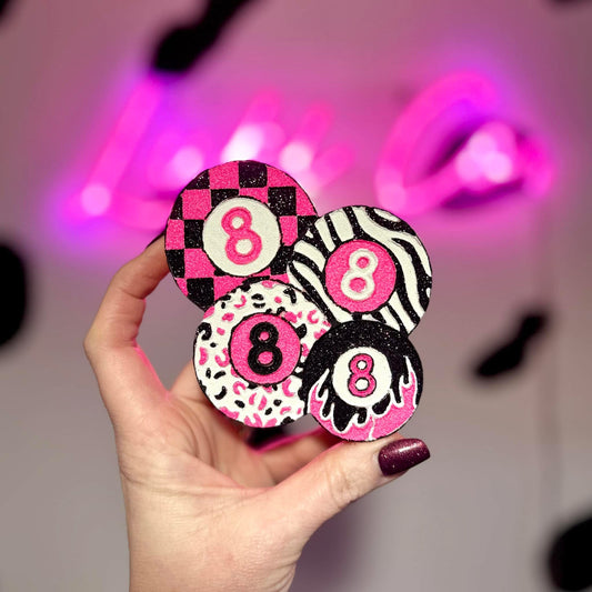 8 Ball Cluster