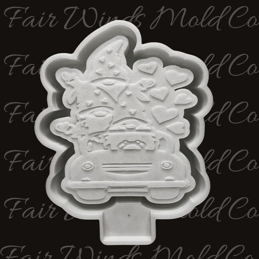 Valentine Gnomes in Car